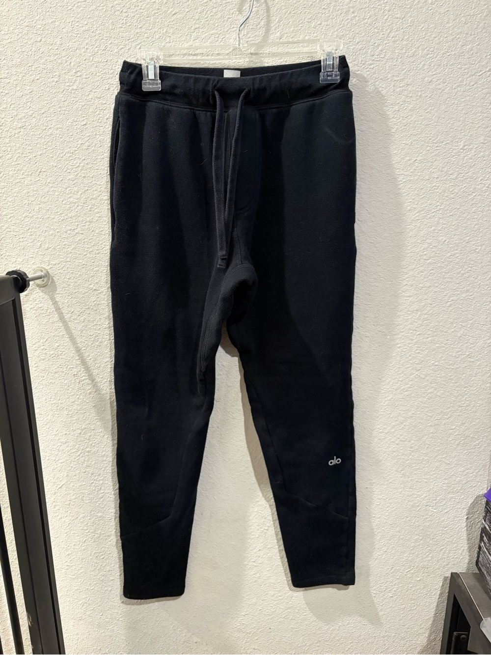 ALO Yoga Black Slim Jogger Pants